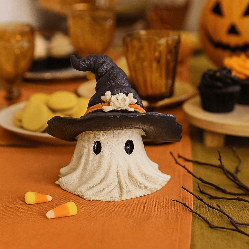 White Halloween Ghost Figurine Cute Garden Ornament